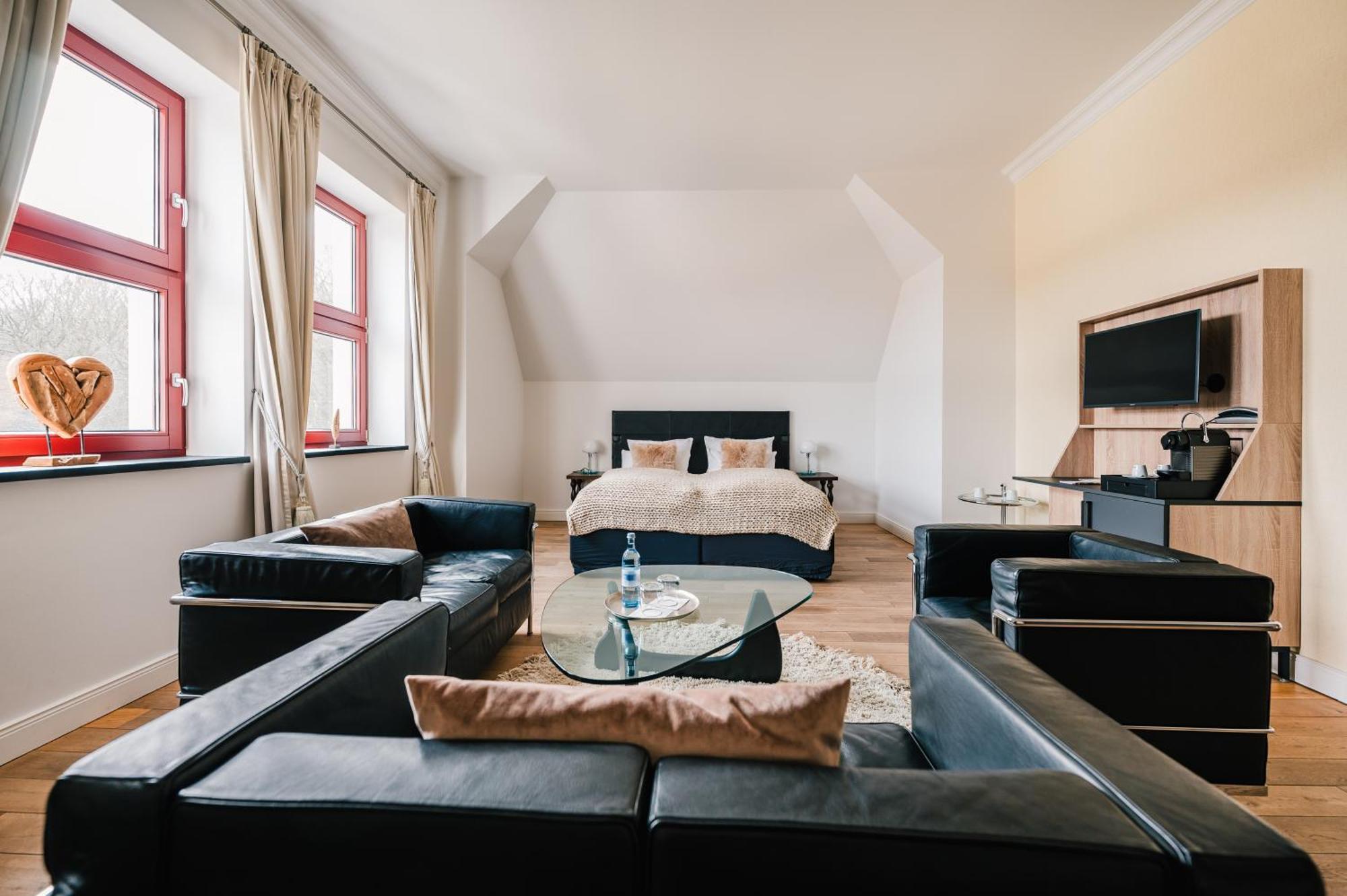 Romantik Hotel Schloss Ranzow Ломе Екстериор снимка